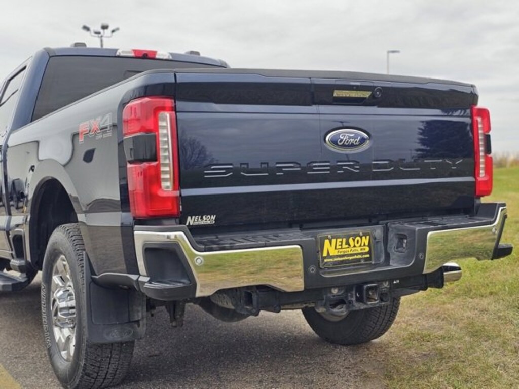 Used 2024 Ford Super Duty F-350 SRW XL Truck Crew Cab