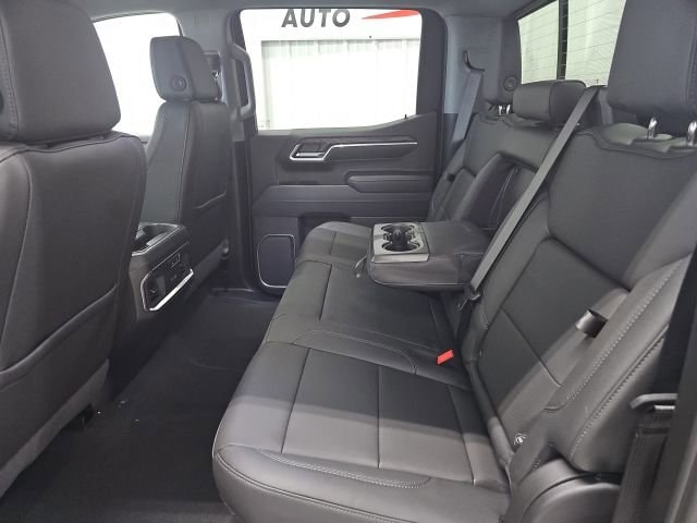 2026 GMC Sierra 1500 SLT - Photo 18