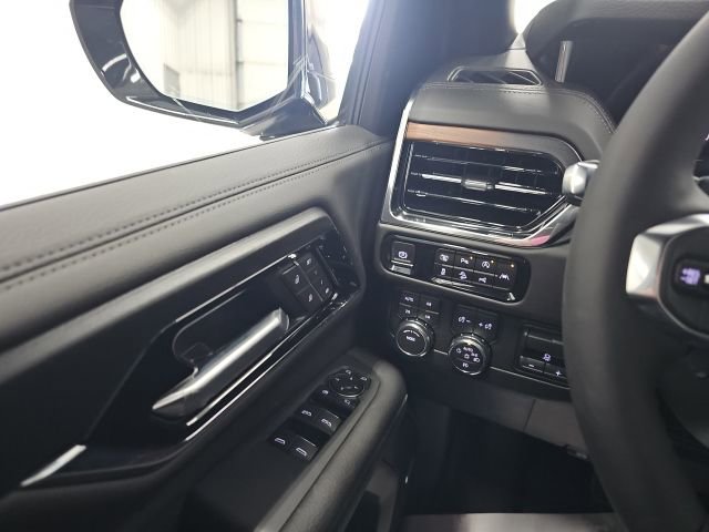2026 GMC Yukon XL Denali - Photo 28