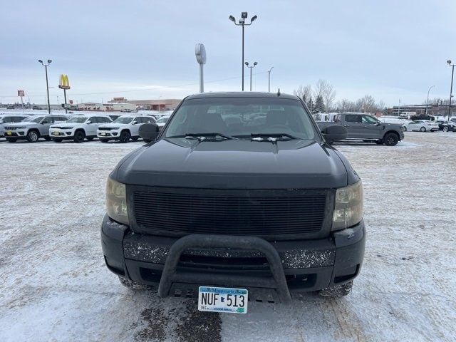Used 2011 Chevrolet Silverado 1500 LT with VIN 3GCPKSE32BG394168 for sale in Fergus Falls, Minnesota
