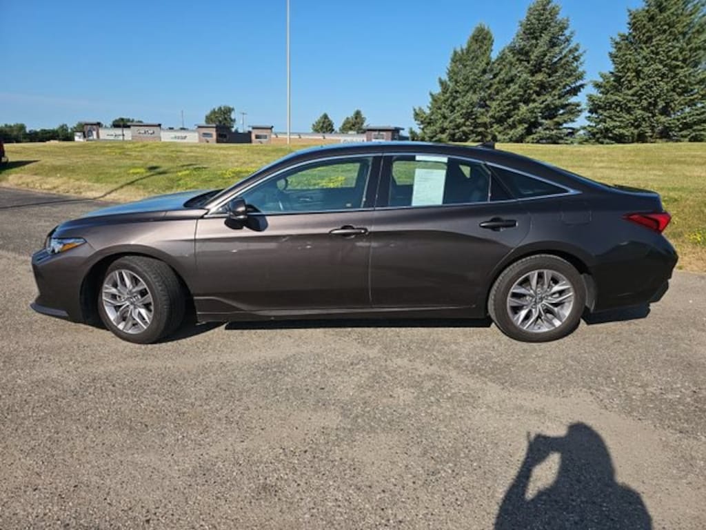 Used 2019 Toyota Avalon XLE Sedan