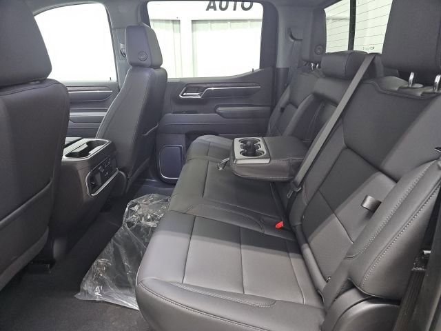 2026 GMC Sierra 1500 SLT - Photo 18