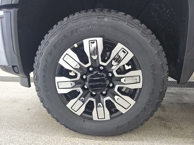 2026 GMC Sierra 3500HD Denali - Photo 10