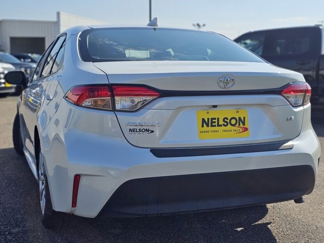 2024 Toyota Corolla LE photo 3