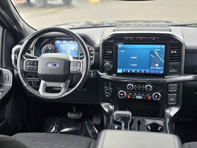 2021 Ford F-150 XLT photo 2