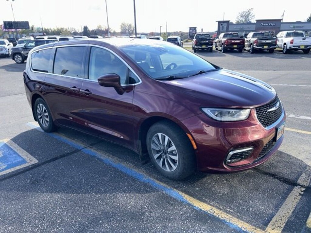 Used 2022 Chrysler Pacifica Hybrid Touring L Van Passenger Van