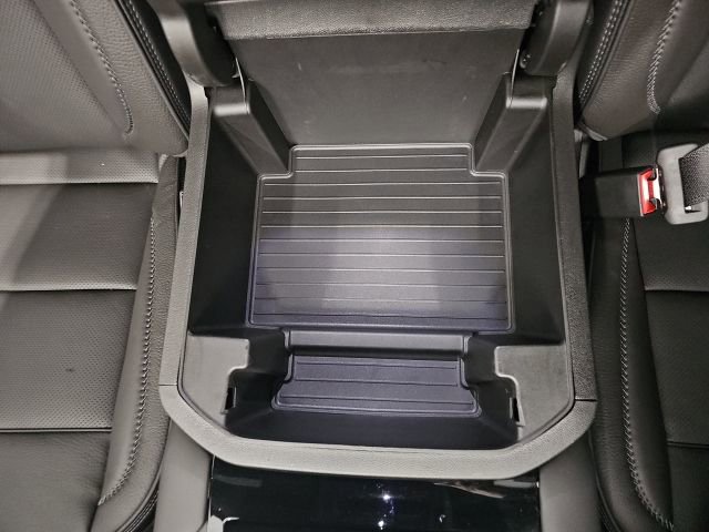 2026 GMC Yukon XL Denali - Photo 32