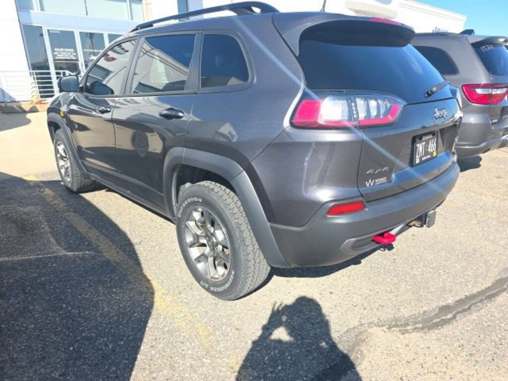 Used 2022 Jeep Cherokee Trailhawk SUV