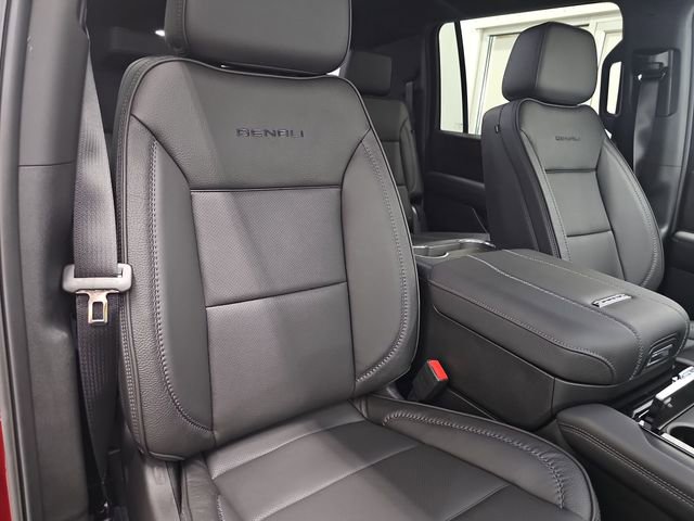 2026 GMC Yukon XL Denali - Photo 30