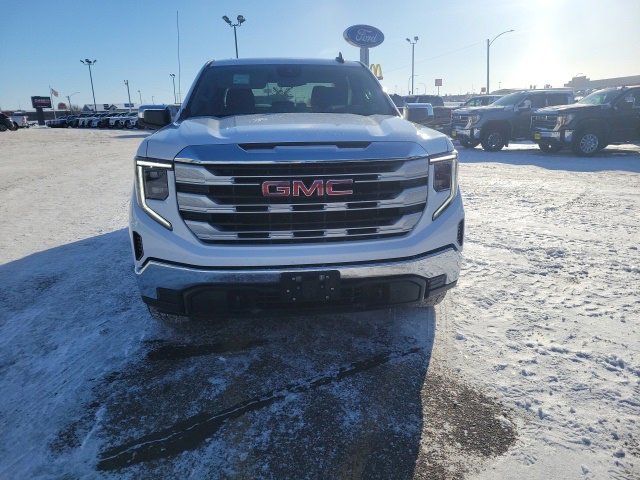 Used 2022 GMC Sierra 1500 SLE with VIN 3GTPUBEK5NG604364 for sale in Fergus Falls, Minnesota