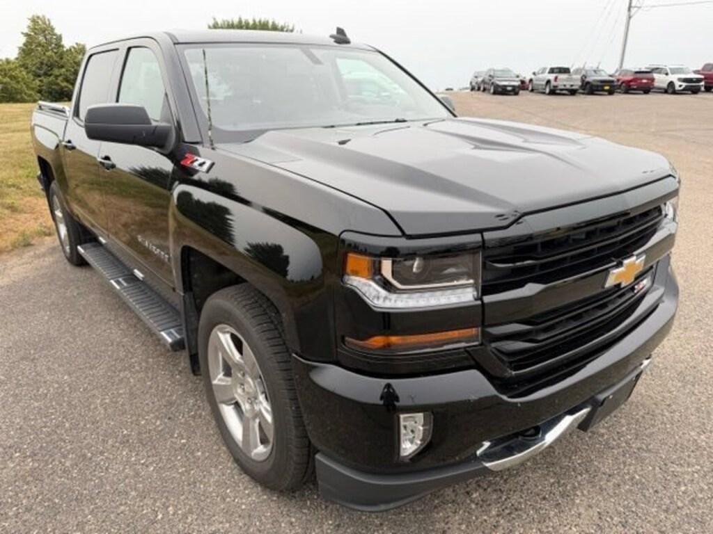 Used 2018 Chevrolet Silverado 1500 LT Truck Crew Cab