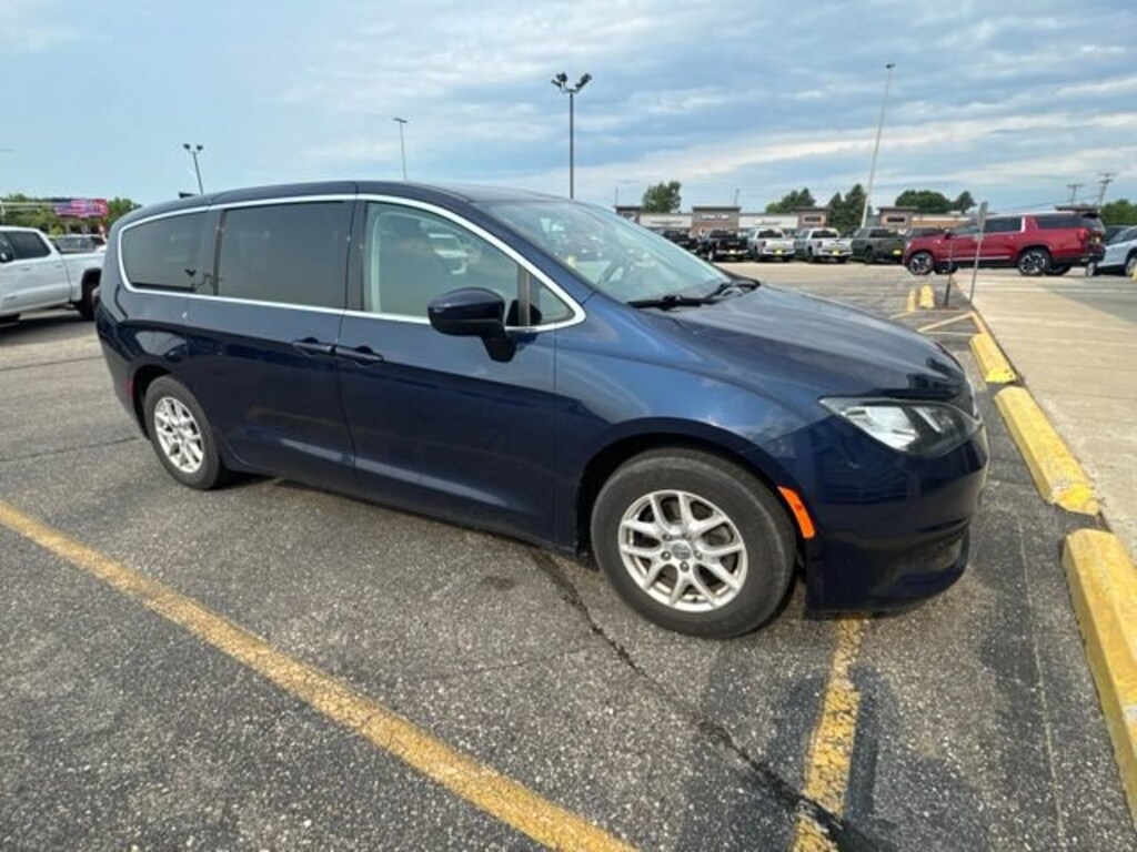Used 2020 Chrysler Voyager LX Van Passenger Van