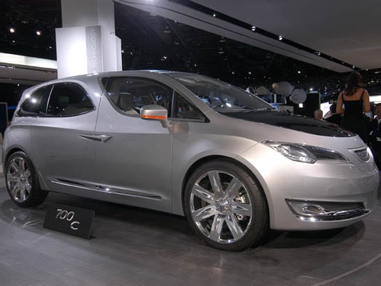 chrysler700.jpg