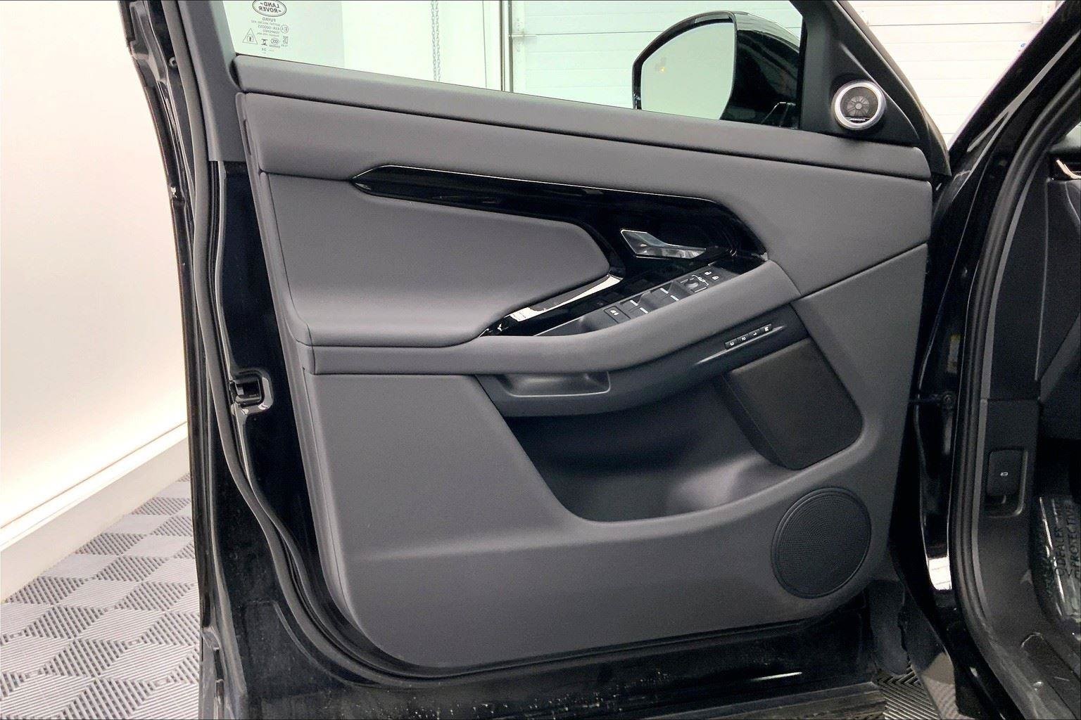 2025 Land Rover Range Rover Evoque S - Photo 19