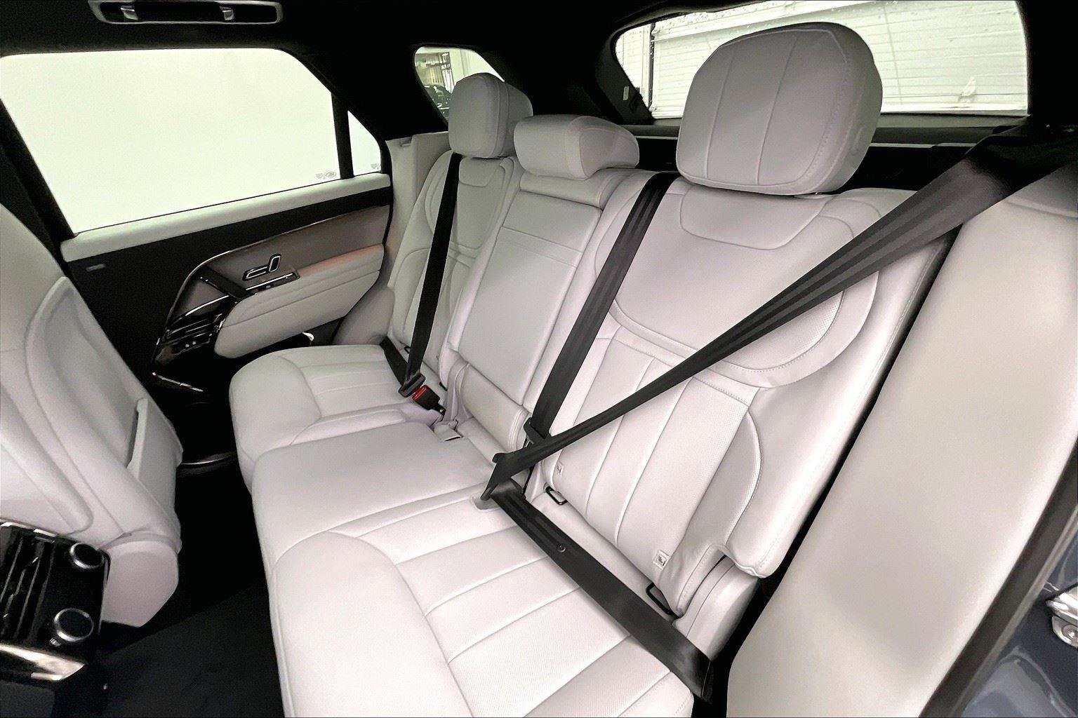 2025 Land Rover Range Rover Sport SE - Photo 6