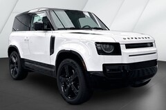 2026 Land Rover Defender 90 XV8 525PS passenger