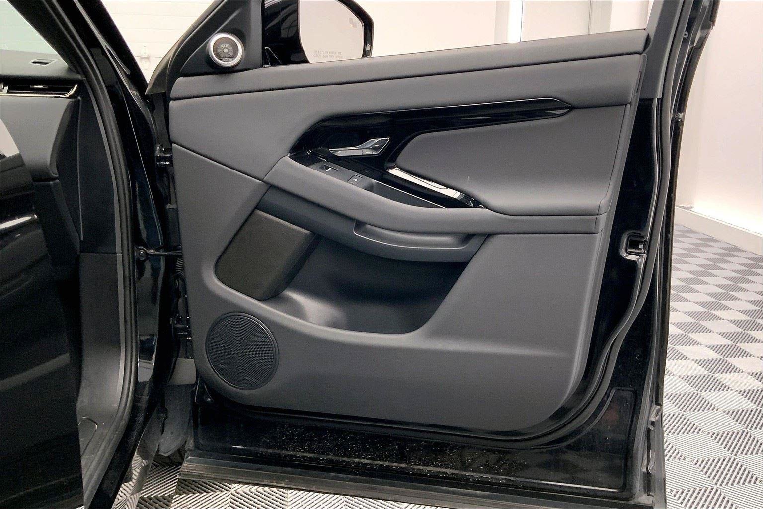2025 Land Rover Range Rover Evoque S - Photo 22