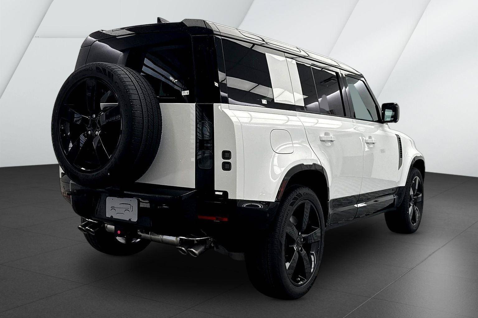 2026 Land Rover Defender V8 | CarEdge | CarEdge