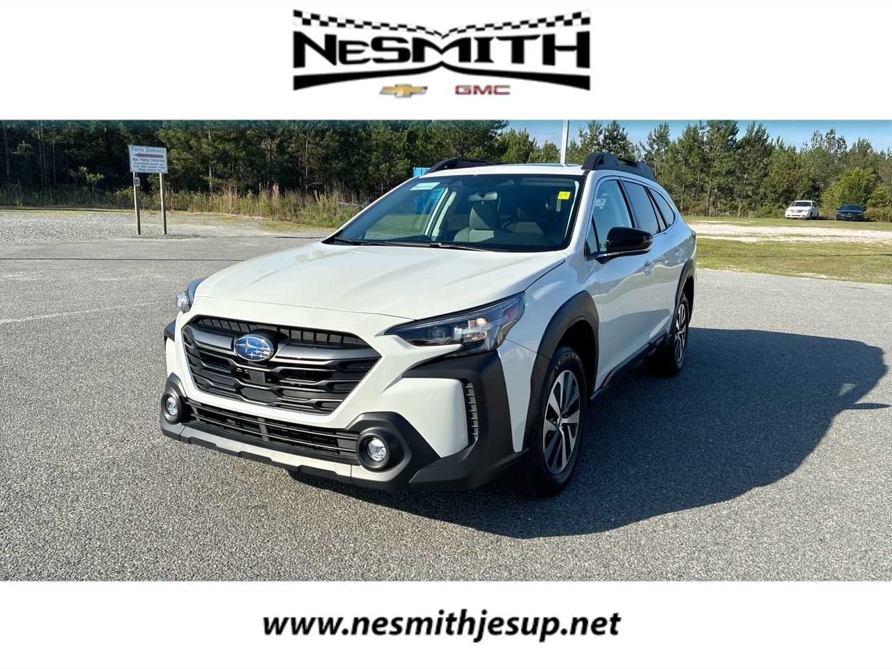 2025 Subaru Outback Premium's photo