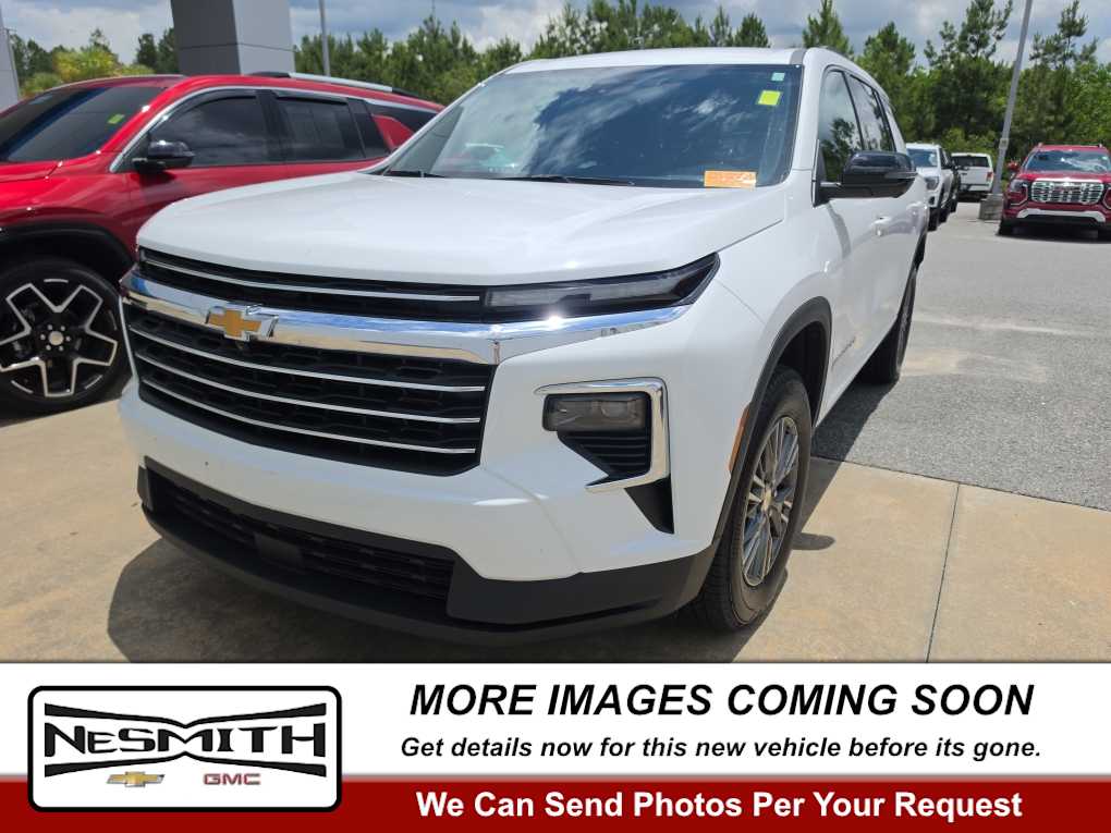 2025 Chevrolet Traverse FWD LT's photo