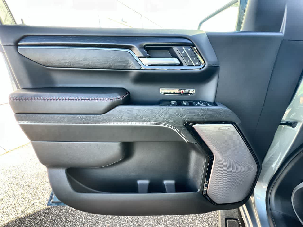 2025 GMC Sierra 1500 AT4X - Photo 23