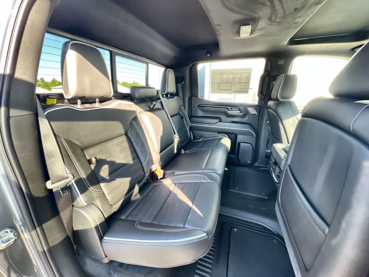 2025 GMC Sierra 1500 AT4X - Photo 28