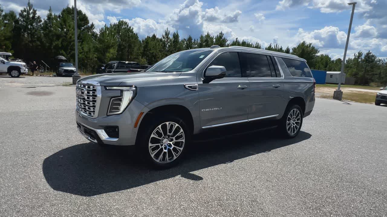 2026 Gmc Yukon XL Denali photo 2