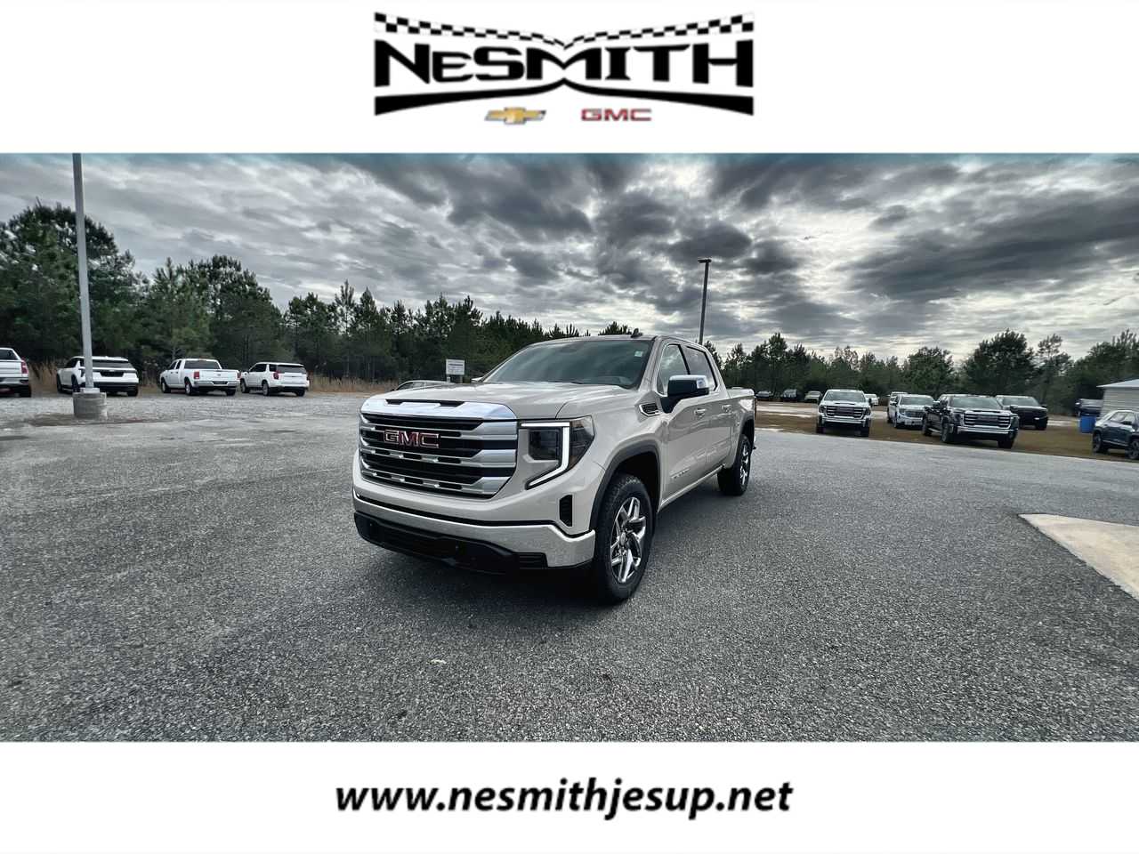 2026 GMC Sierra 1500 SLE's photo