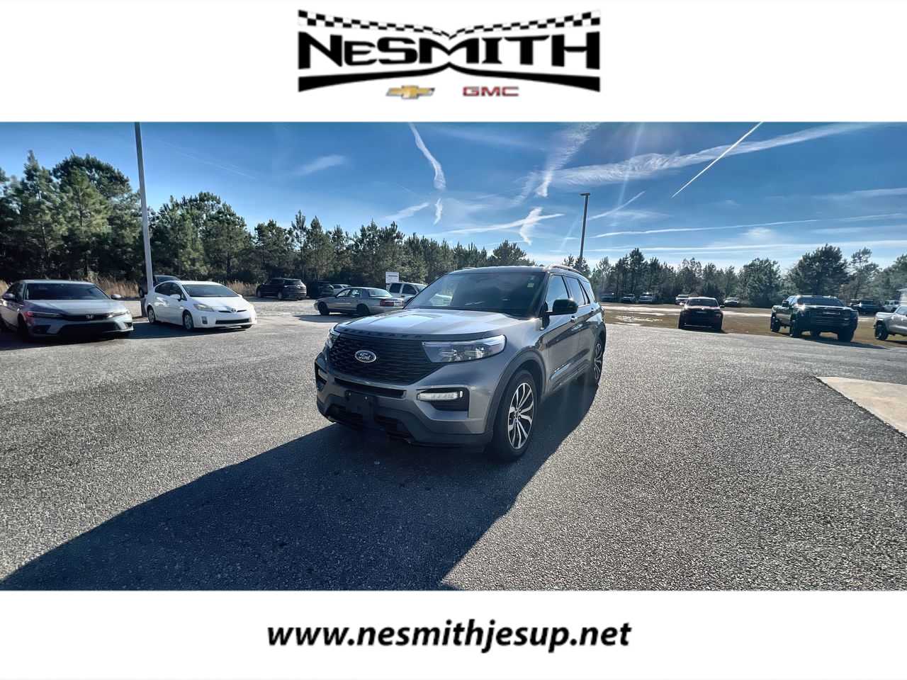 2023 Ford Explorer ST-LINE's photo