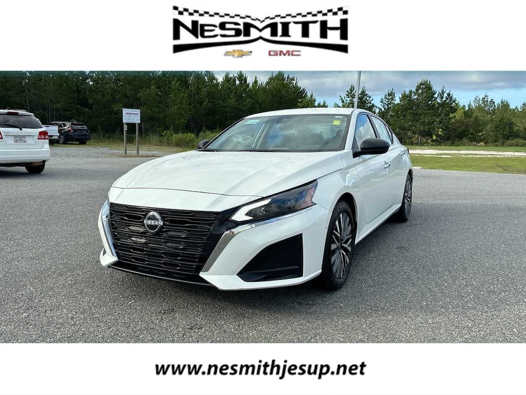Used 2025 Nissan Altima SV