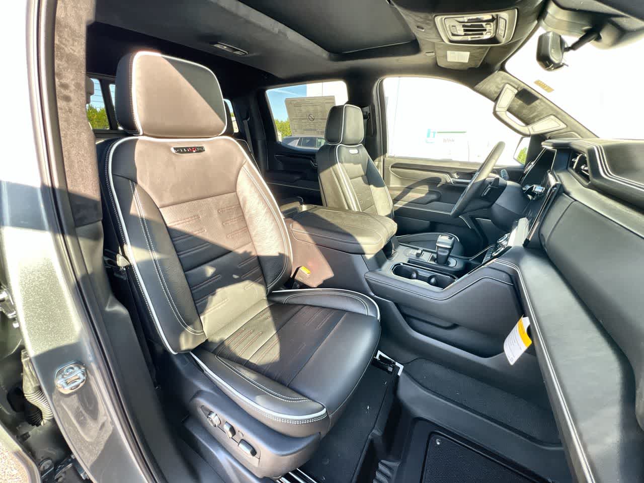 2025 GMC Sierra 1500 AT4X - Photo 29