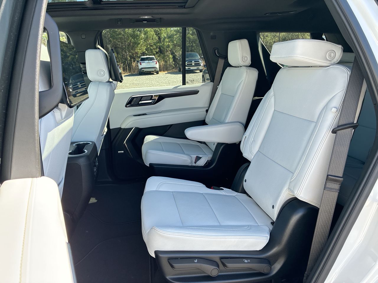 2025 Chevrolet Tahoe Premier - Photo 61