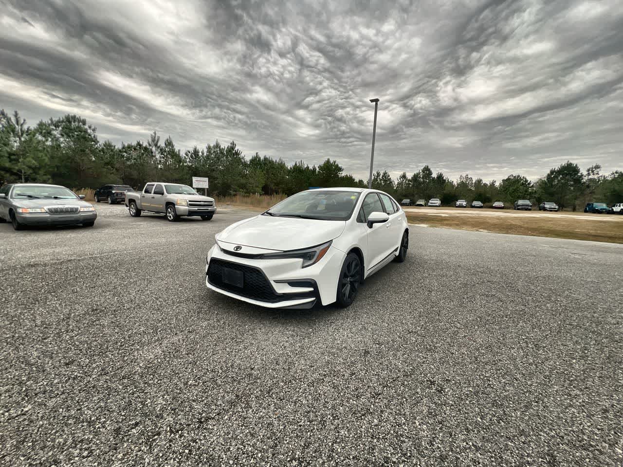 2023 Toyota Corolla SE's photo