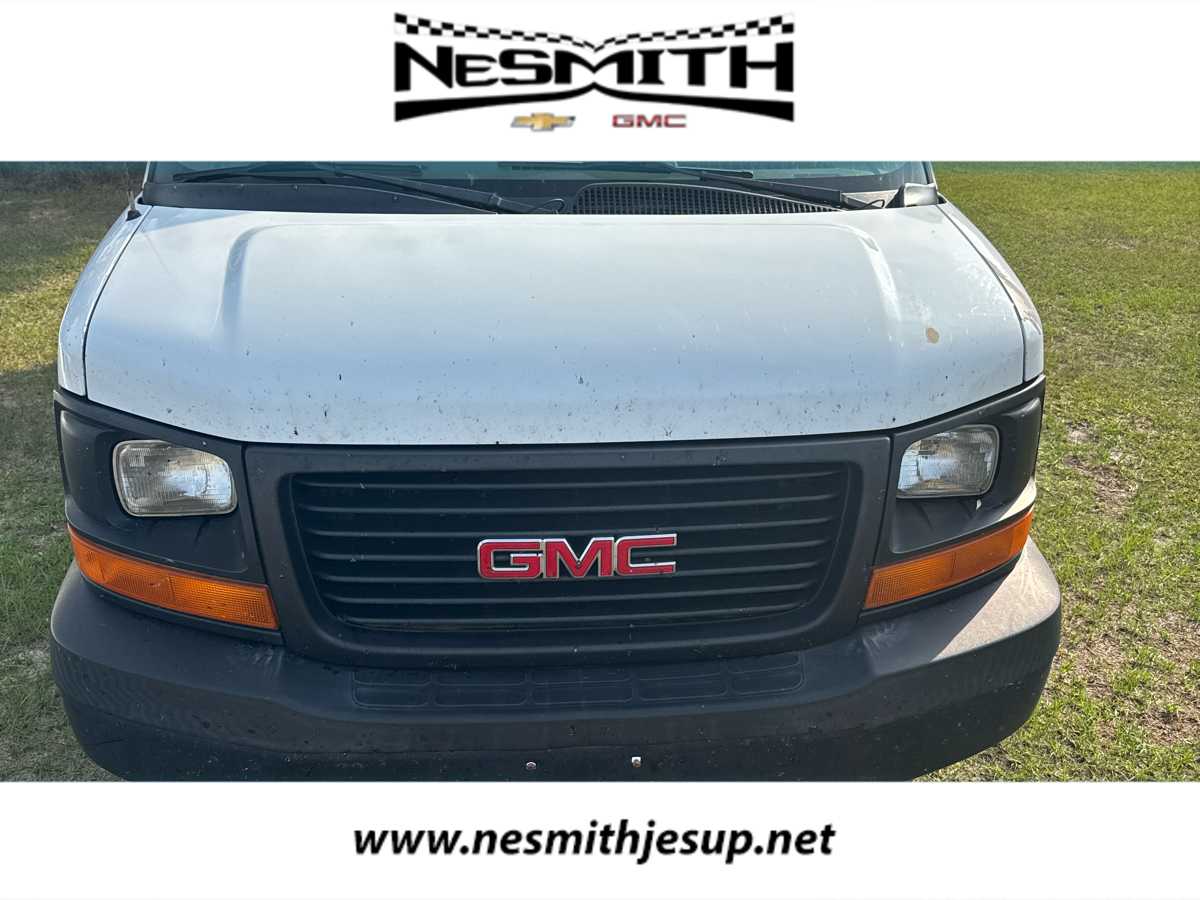 2007 GMC Savana 2500 Work Van (HD)'s photo