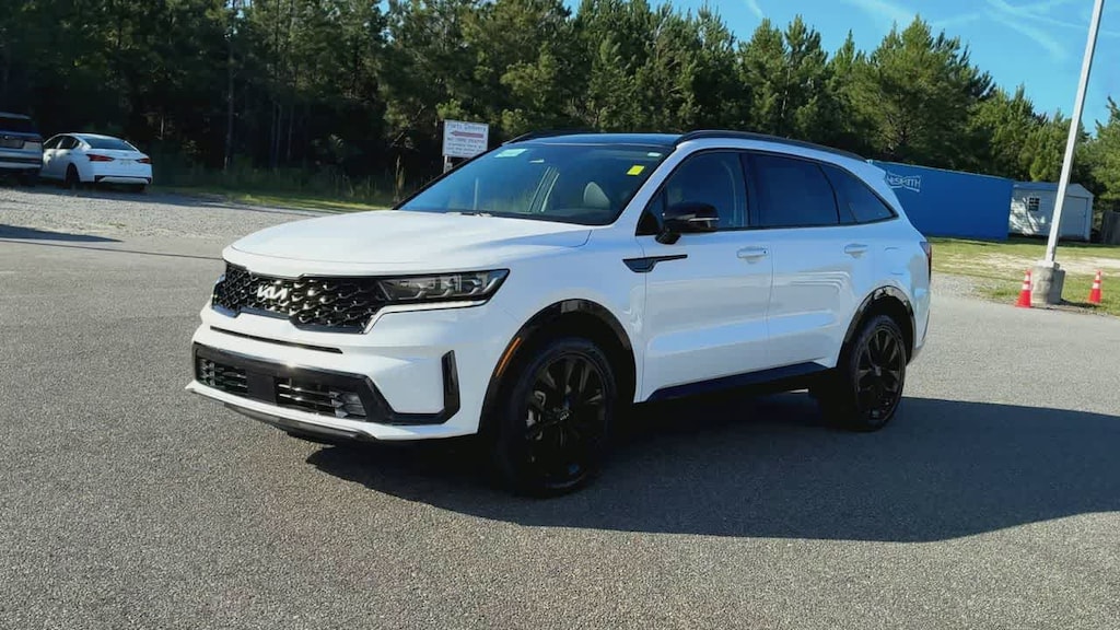 Used 2023 Kia Sorento SX