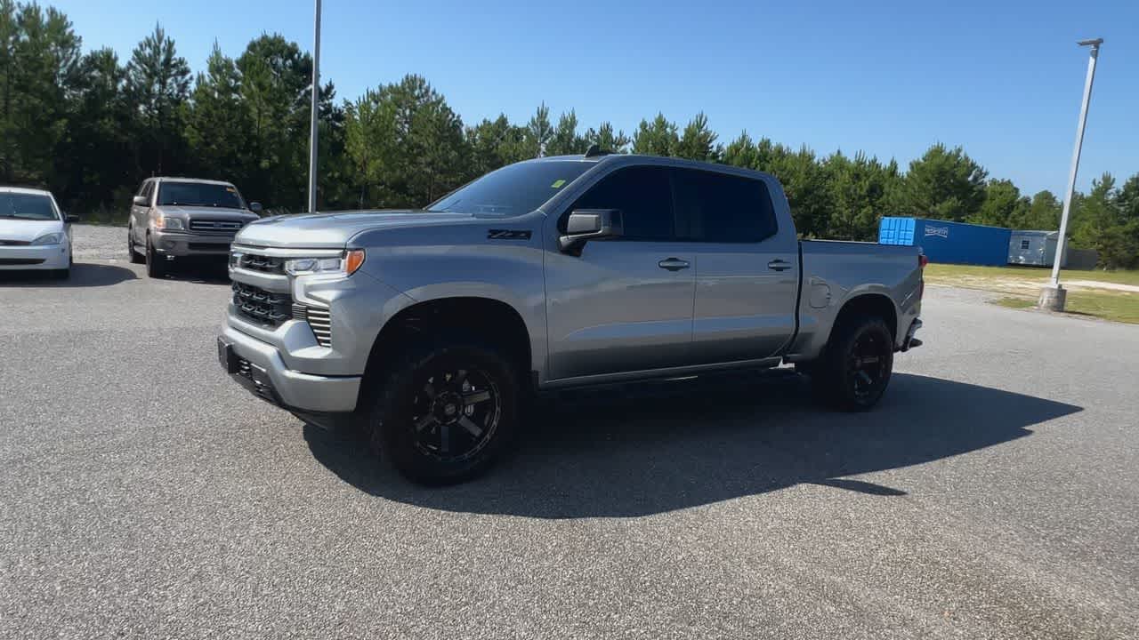 2024 Chevrolet Silverado RST photo 4