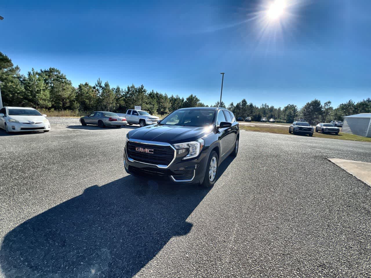 2024 GMC Terrain SLE's photo