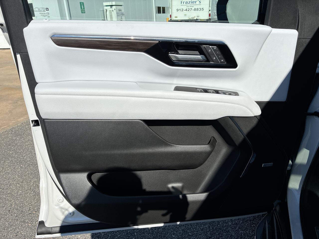 2025 Chevrolet Tahoe Premier - Photo 58