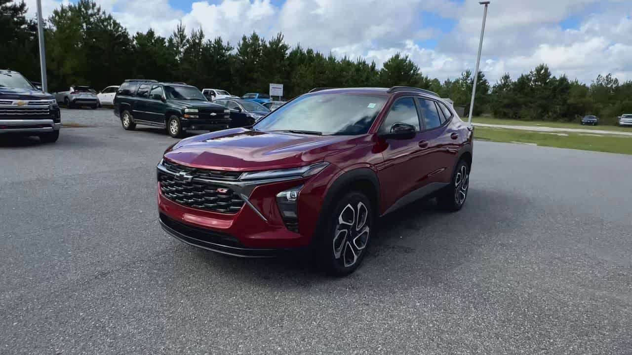2025 Chevrolet Trax photo 3
