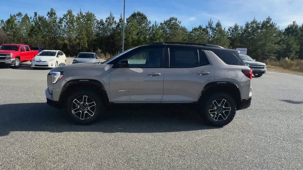 2026 Gmc Terrain AT4 photo 3