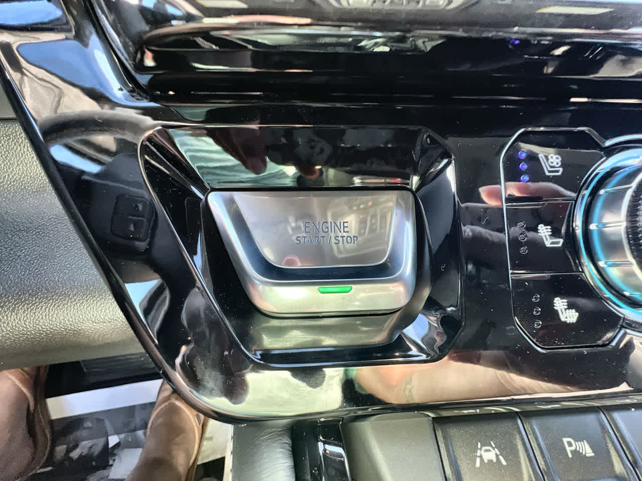 2025 GMC Sierra 1500 AT4X - Photo 17