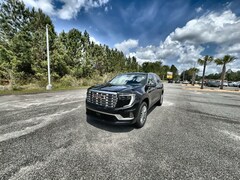 2025 GMC Acadia Denali SUV