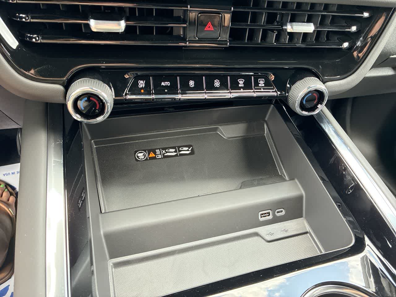 2026 Chevrolet Tahoe Premier - Photo 18
