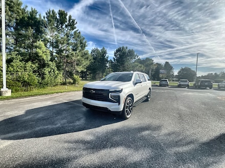 2025 Chevrolet Suburban RST SUV