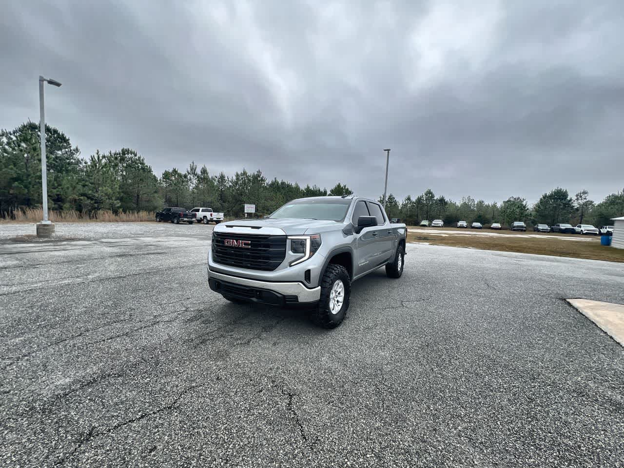 2024 GMC Sierra 1500 Pro's photo