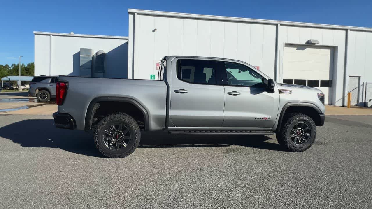 2025 GMC Sierra 1500 AT4X - Photo 9