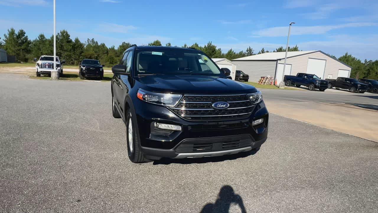 2024 Ford Explorer XLT photo 3