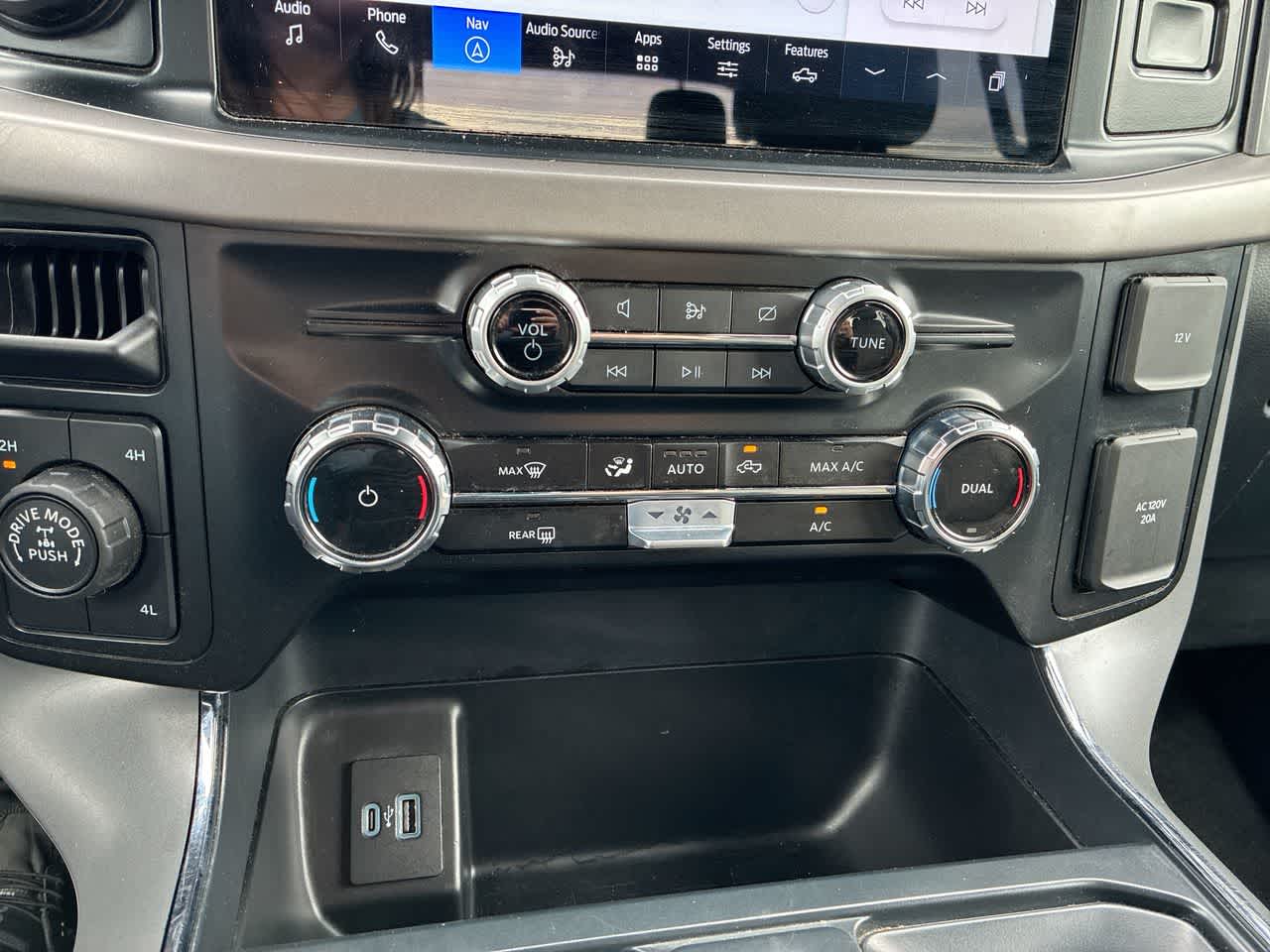 2024 Ford F-150 XLT - Photo 17