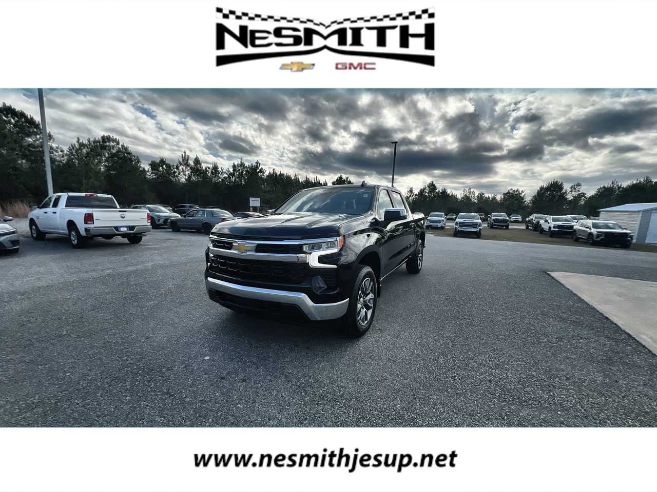 2026 Chevrolet Silverado LT's photo