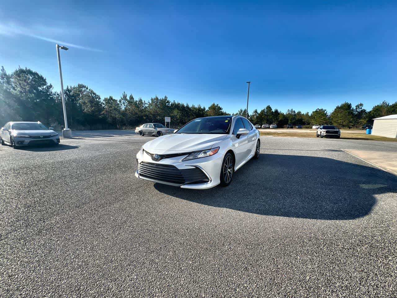2023 Toyota Camry XLE's photo
